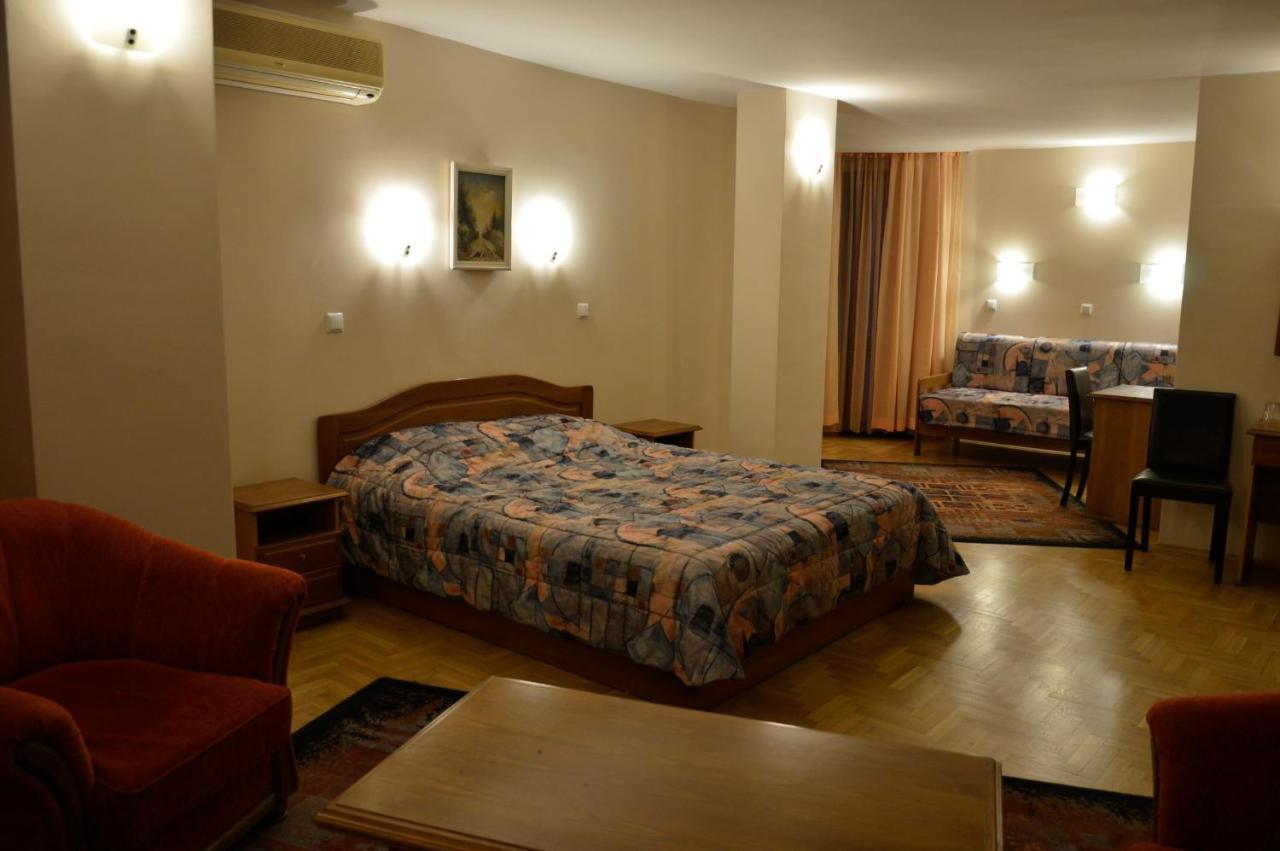 Hotel Drama Burgas City Exterior foto