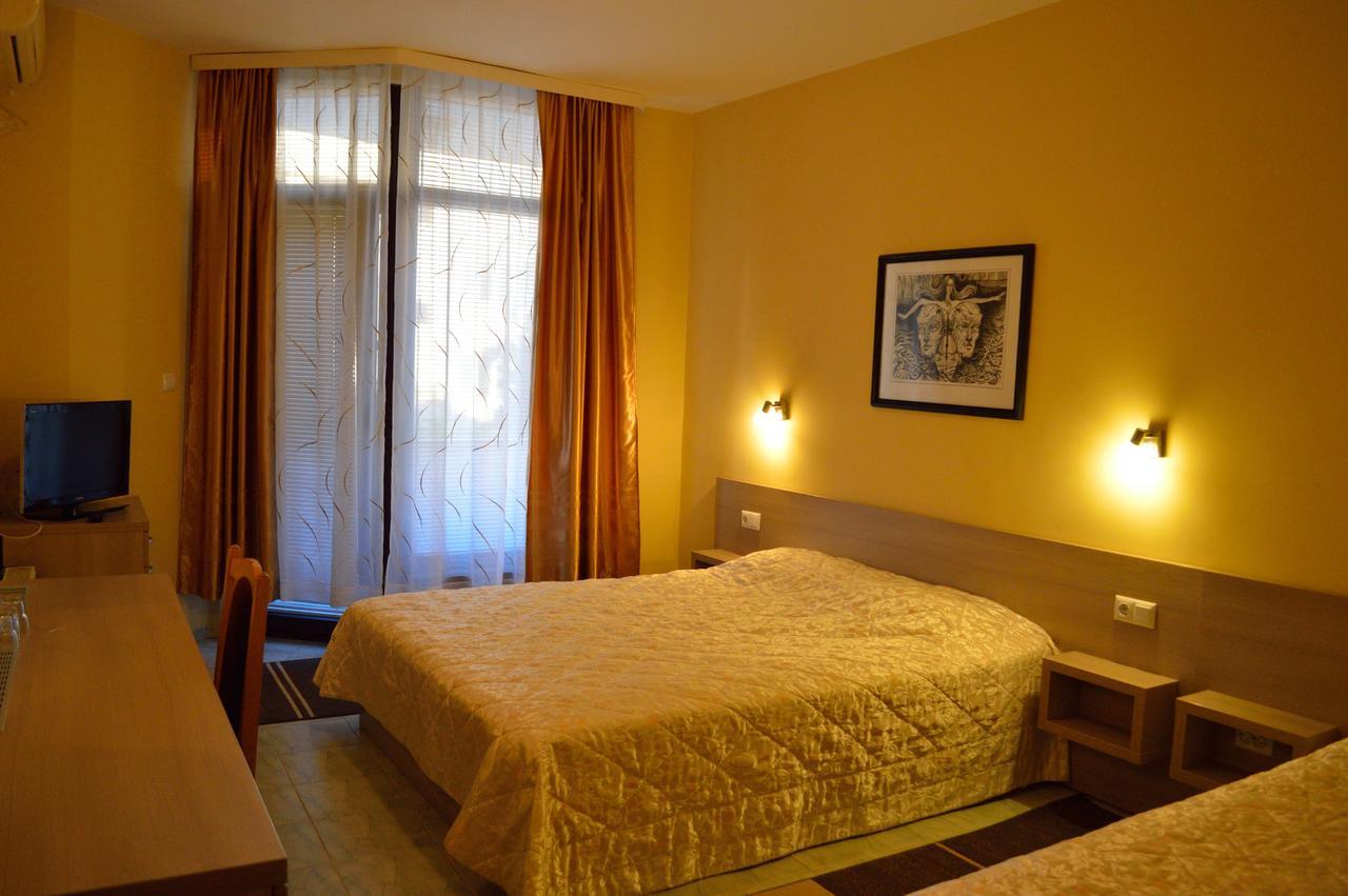 Hotel Drama Burgas City Exterior foto